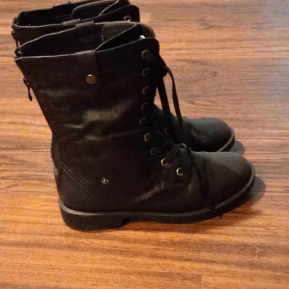 Black Boots - NEW